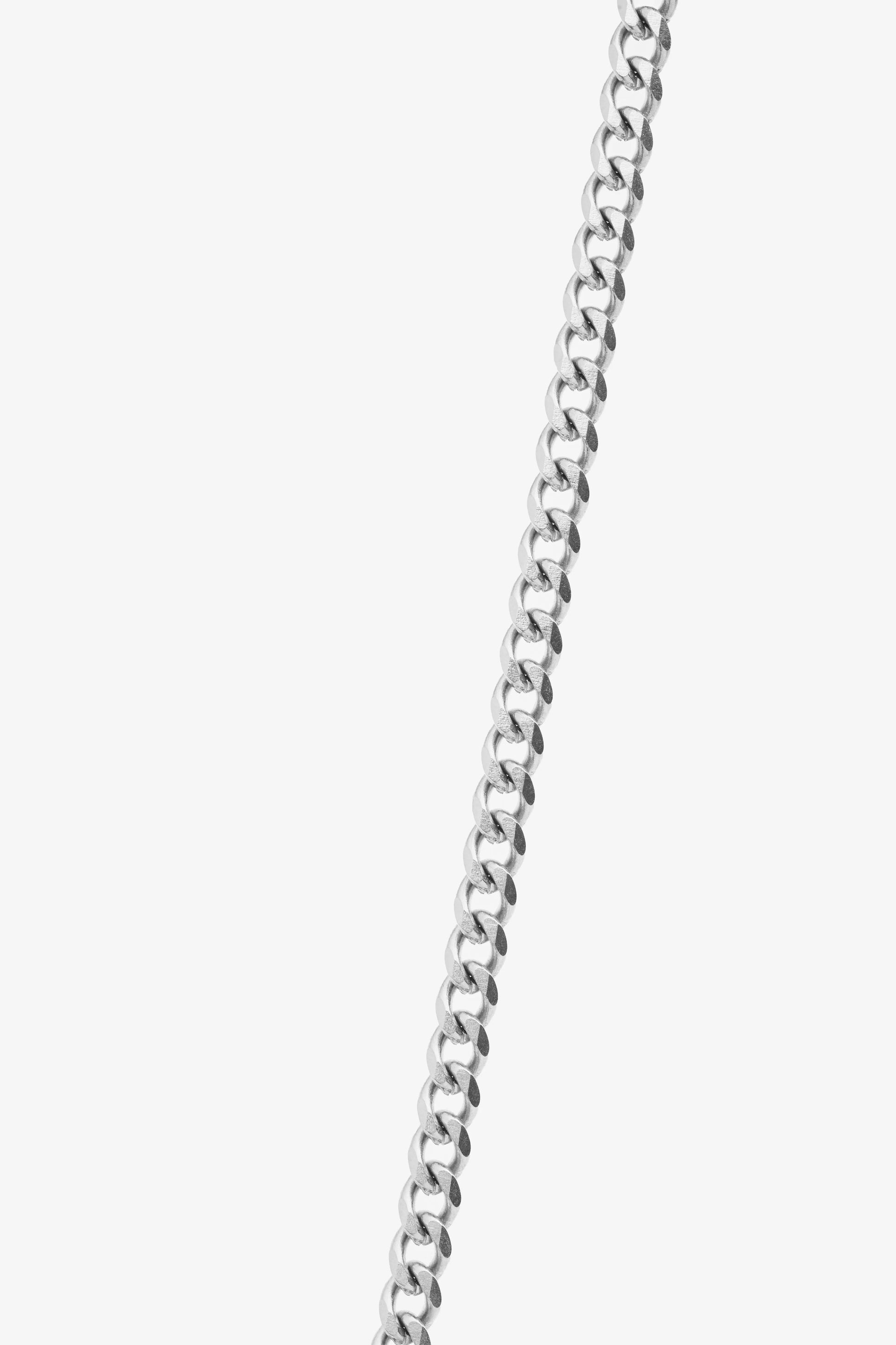 Close-up of Caltian stainless steel 4mm cuban necklace mens jewelry chain